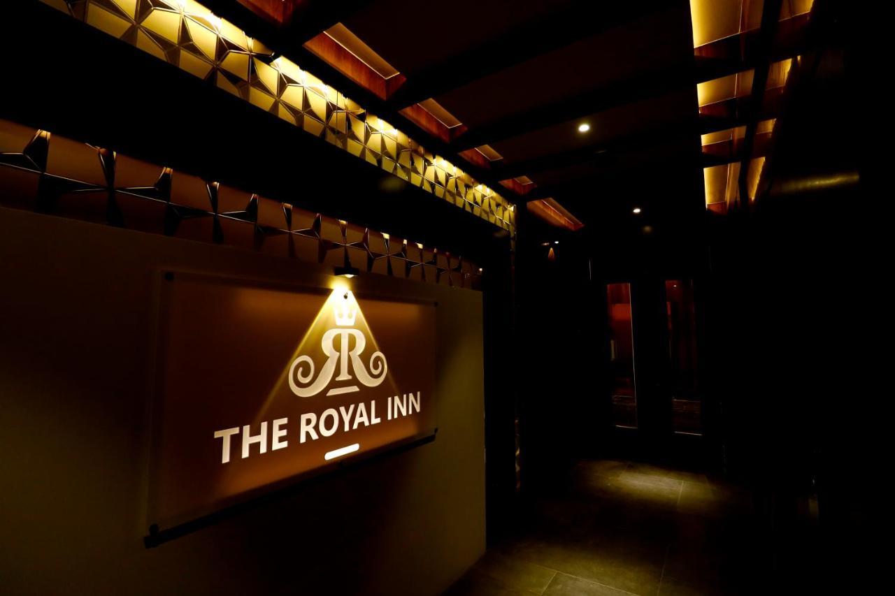 Hotel The Royal Inn Baramati Kültér fotó